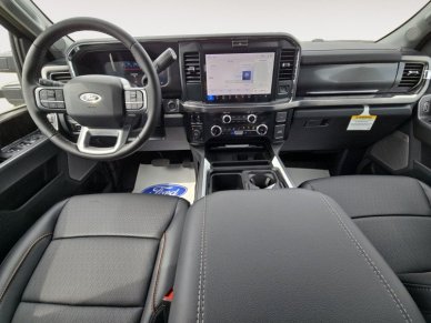 2025 Ford F-350 Super Duty Lariat  - Moonroof - Image 9