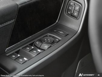 2025 Ford F-350 Super Duty Lariat  - Moonroof - Image 13