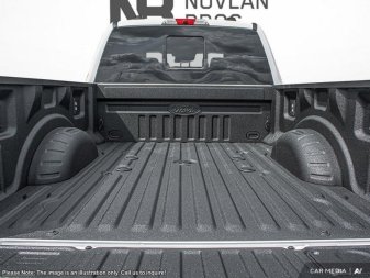 2025 Ford F-350 Super Duty Platinum - Image 6