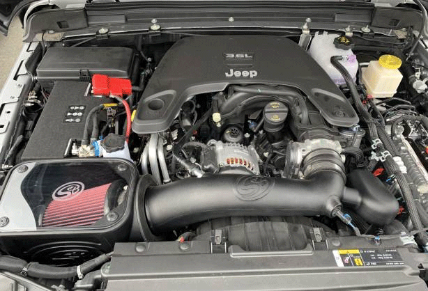 Engine of a grey 2020 Jeep Gladiator Rubicon at O