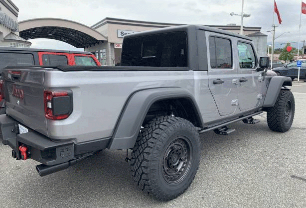A grey 2020 Jeep Gladiator Rubicon at O
