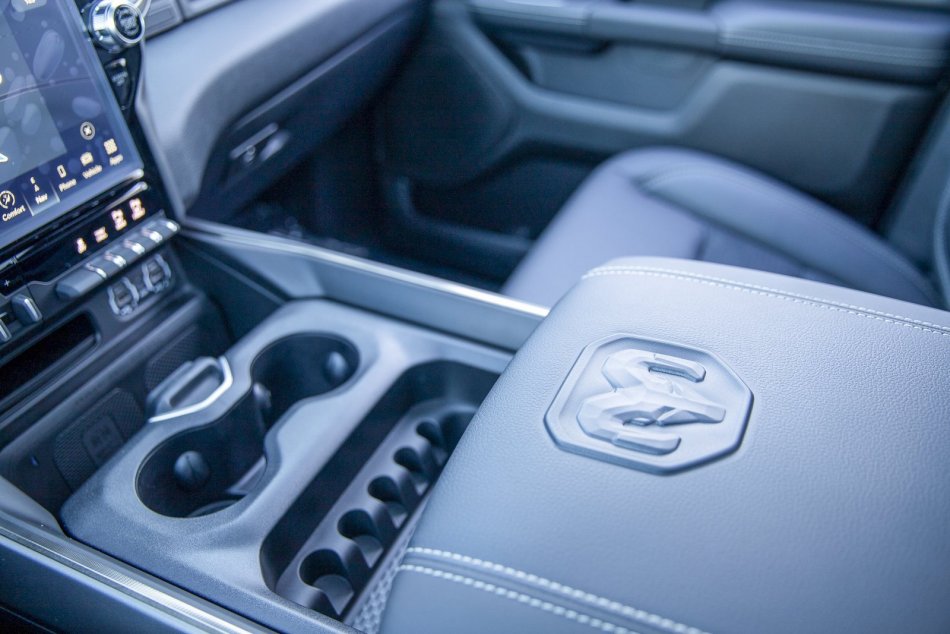 RAM 1500 Sport 1C6SRFVT2NN108190 100523