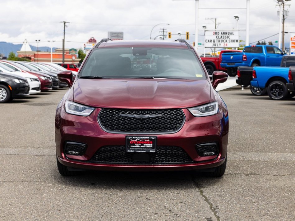 CHRYSLER Pacifica Touring 2C4RC1FG9NR126301 105505