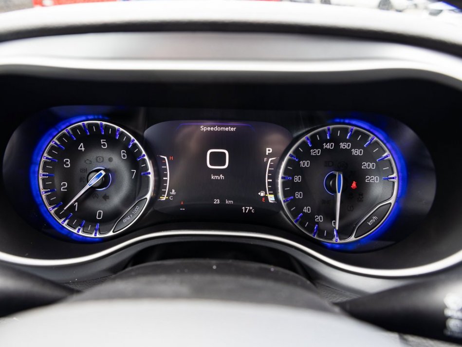 CHRYSLER Pacifica Touring 2C4RC1FG9NR126301 105517