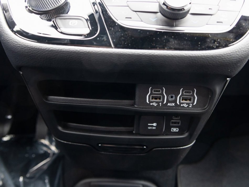 CHRYSLER Pacifica Touring 2C4RC1FG9NR126301 105519