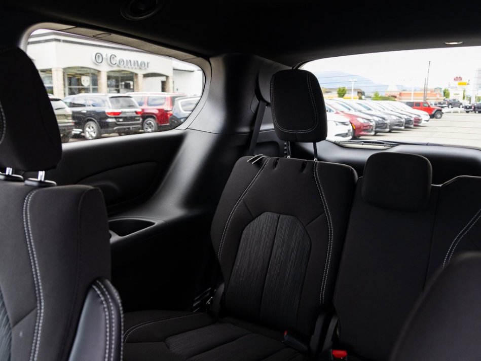 CHRYSLER Pacifica Touring 2C4RC1FG9NR126301 105522