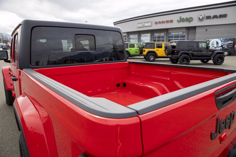 JEEP Gladiator Sport S 1C6JJTAM0NL118034 103791