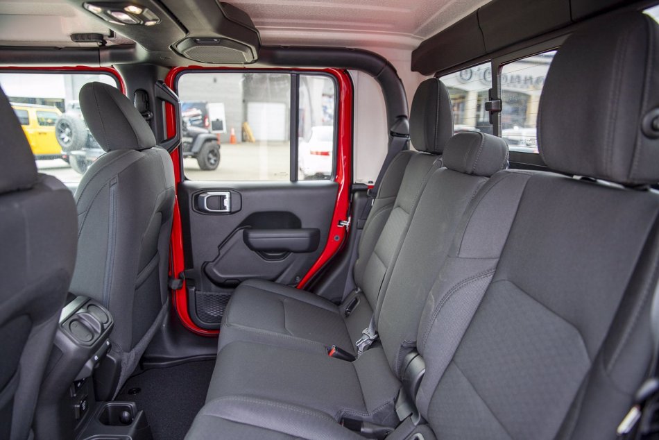 JEEP Gladiator Sport S 1C6JJTAM0NL118034 103796