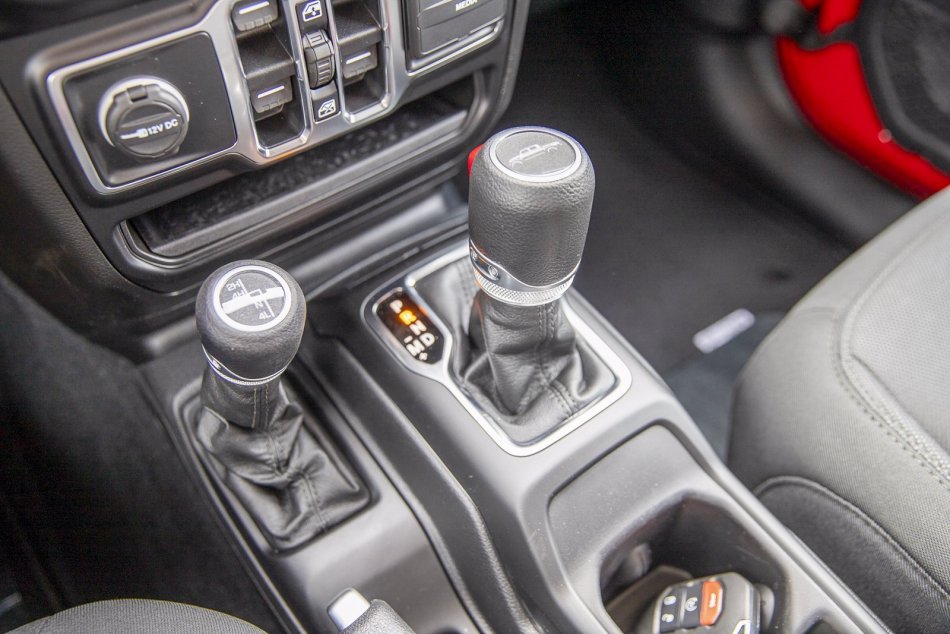 JEEP Gladiator Sport S 1C6JJTAM0NL118034 103807