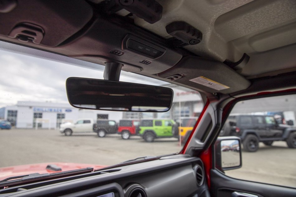 JEEP Gladiator Sport S 1C6JJTAM0NL118034 103808