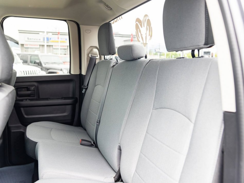 RAM 1500 Classic Night Edition 1C6RR7FT7NS155624 105304