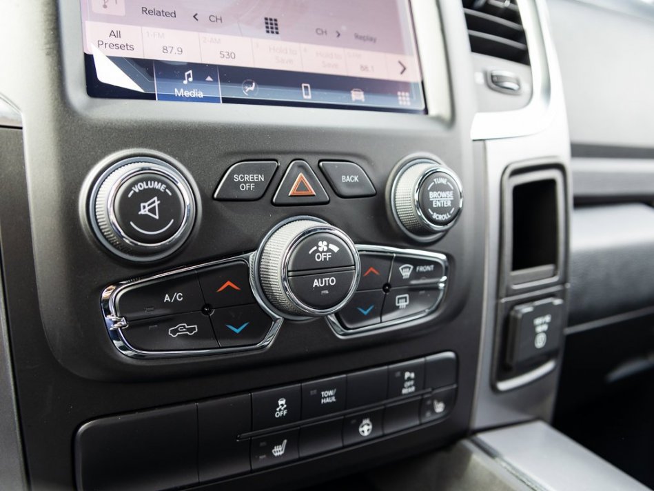 RAM 1500 Classic Warlock 1C6RR7LT8NS155488 105854