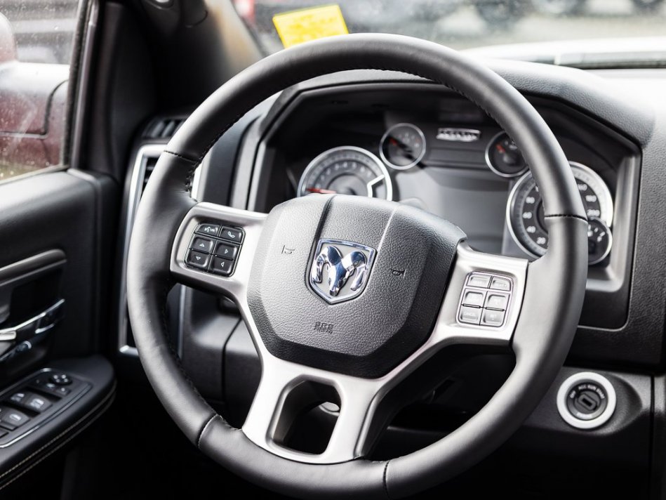 RAM 1500 Classic Warlock 1C6RR7LT8NS155488 105862