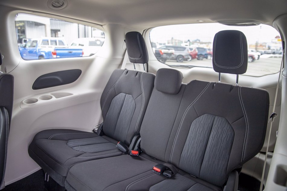 CHRYSLER Grand Caravan SXT 2C4RC1ZG7NR131704 103898