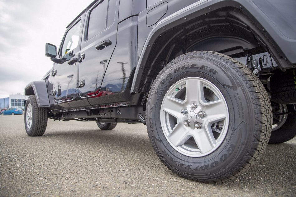 JEEP Gladiator Sport S 1C6JJTAM9NL118033 103872