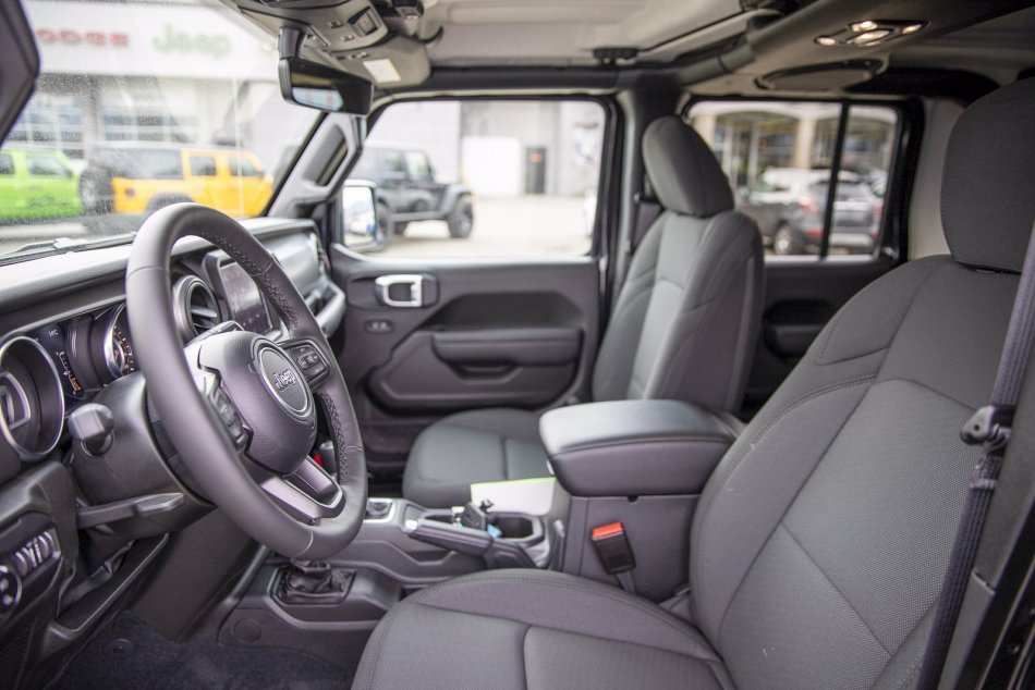 JEEP Gladiator Sport S 1C6JJTAM9NL118033 103873