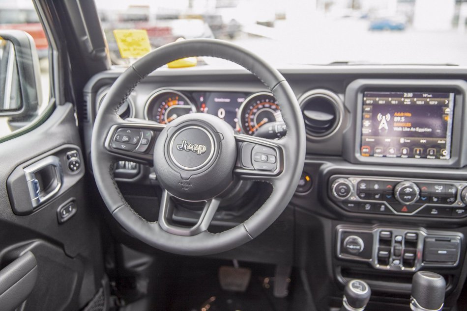 JEEP Gladiator Sport S 1C6JJTAM9NL118033 103878