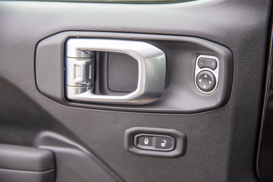 JEEP Gladiator Sport S 1C6JJTAM9NL118033 103880