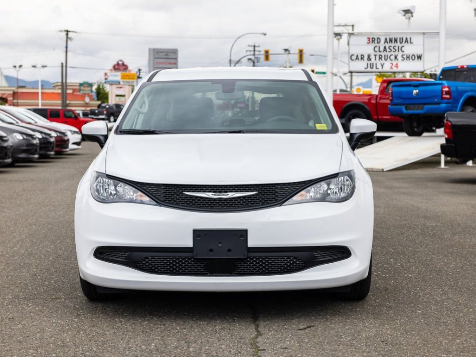 CHRYSLER Grand Caravan SXT 2C4RC1ZG4NR133927 105405