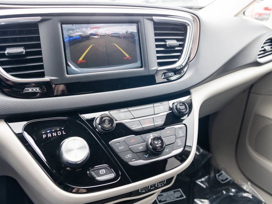 CHRYSLER Grand Caravan SXT 2C4RC1ZG4NR133927 105415