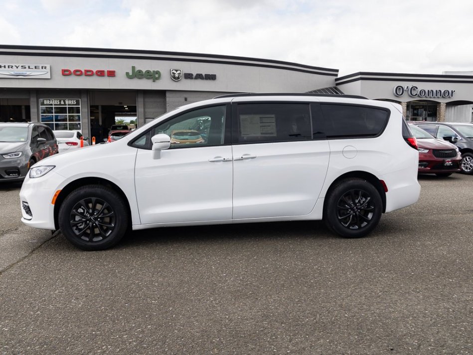 CHRYSLER Pacifica Touring 2C4RC3FG5NR135234 105433