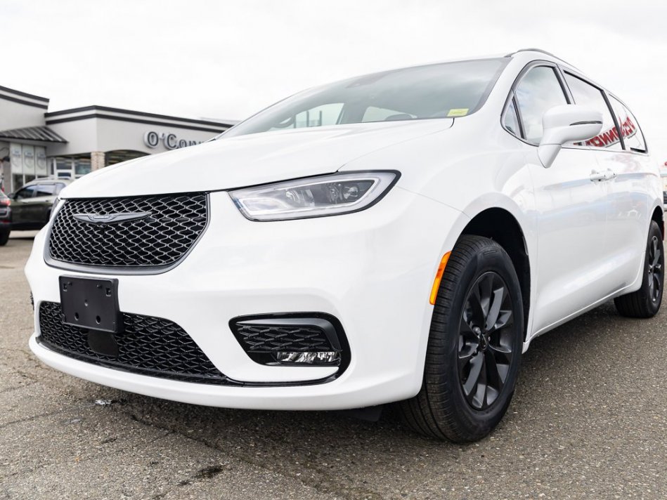 CHRYSLER Pacifica Touring 2C4RC3FG5NR135234 105438