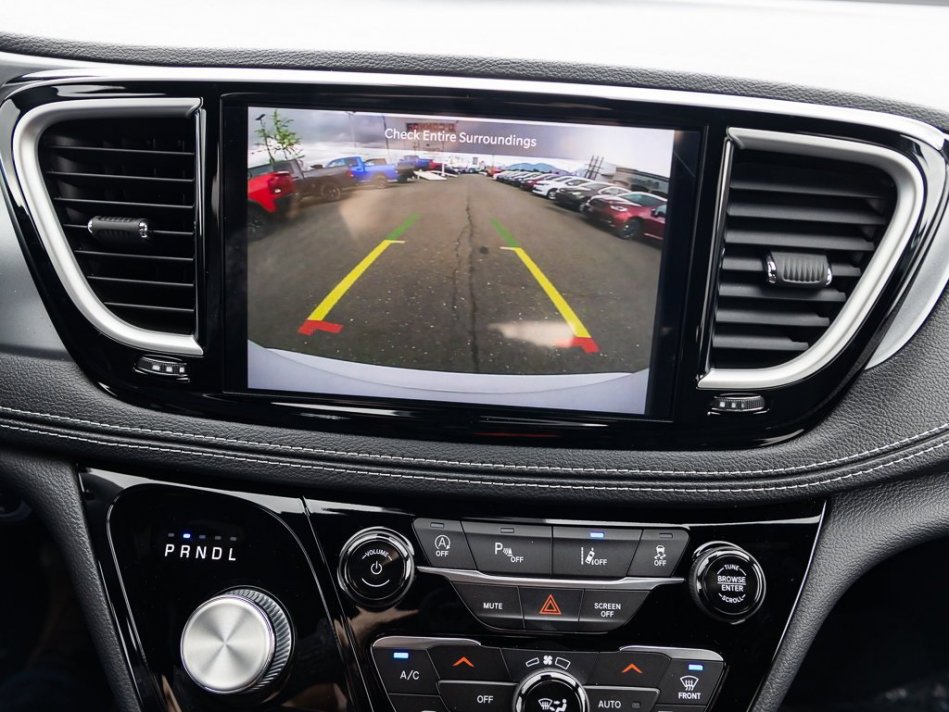 CHRYSLER Pacifica Touring 2C4RC3FG5NR135234 105442