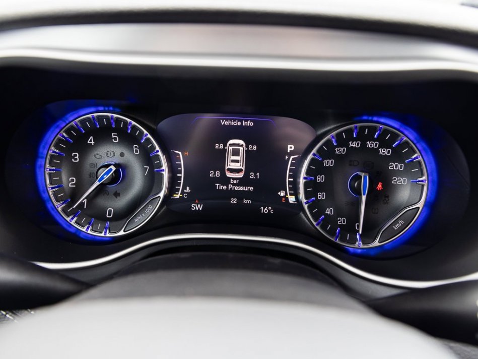 CHRYSLER Pacifica Touring 2C4RC3FG5NR135234 105443