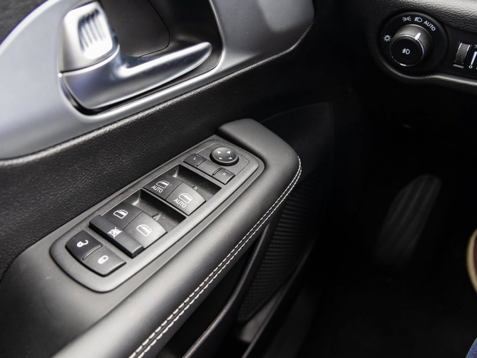 CHRYSLER Pacifica Touring 2C4RC3FG5NR135234 105444