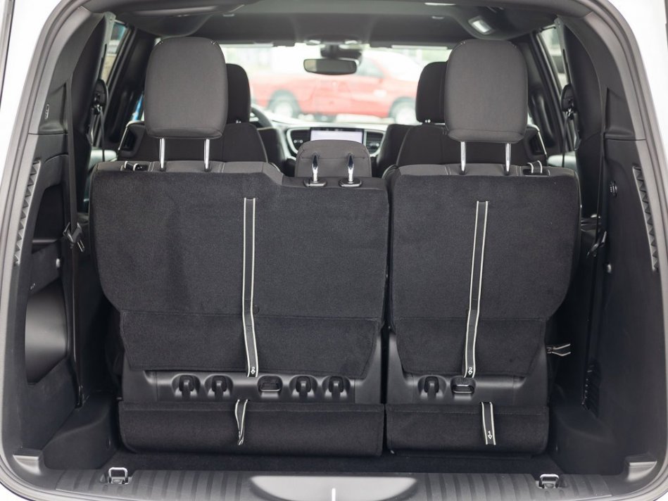 CHRYSLER Pacifica Touring 2C4RC3FG5NR135234 105454