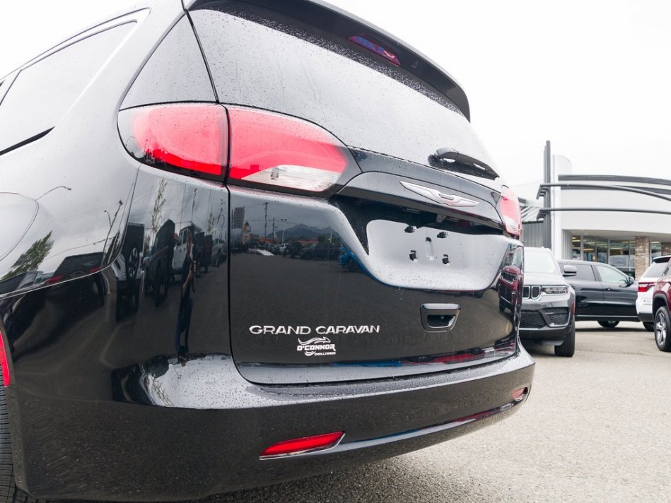 CHRYSLER Grand Caravan SXT 2C4RC1ZG5NR134536 104968