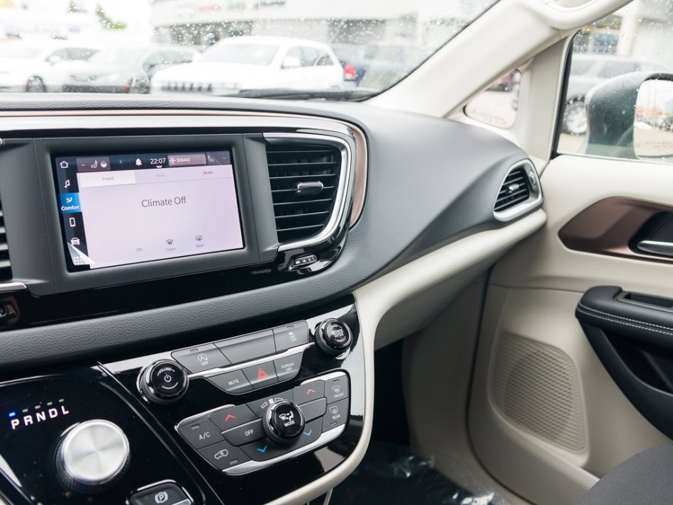 CHRYSLER Grand Caravan SXT 2C4RC1ZG5NR134536 104973