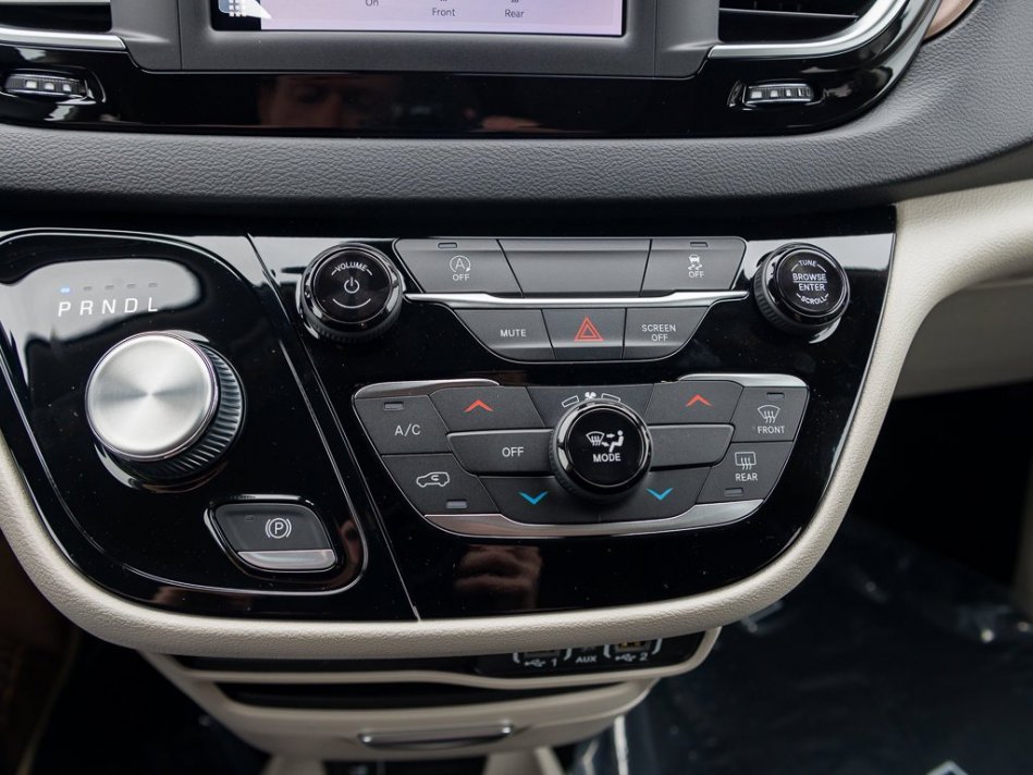 CHRYSLER Grand Caravan SXT 2C4RC1ZG5NR134536 104975