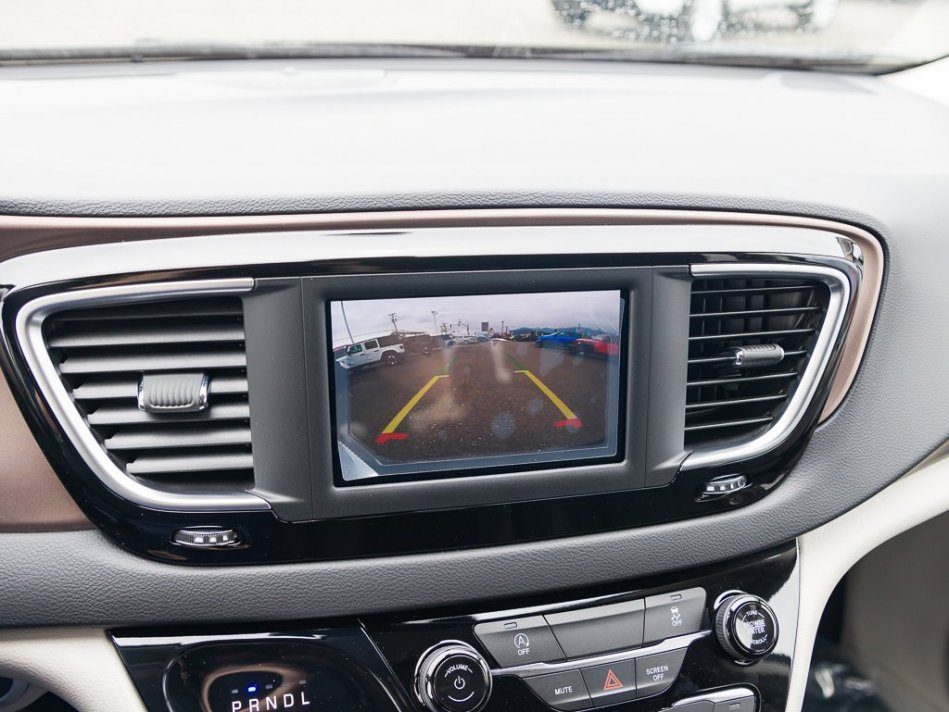 CHRYSLER Grand Caravan SXT 2C4RC1ZG5NR134536 104977