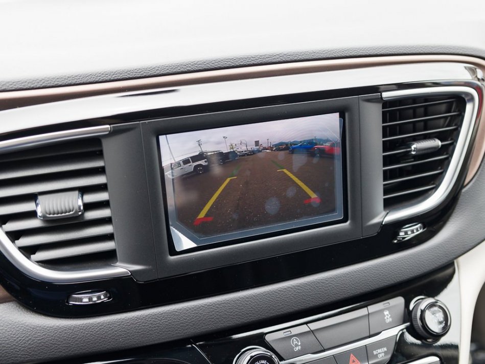 CHRYSLER Grand Caravan SXT 2C4RC1ZG5NR134536 104978