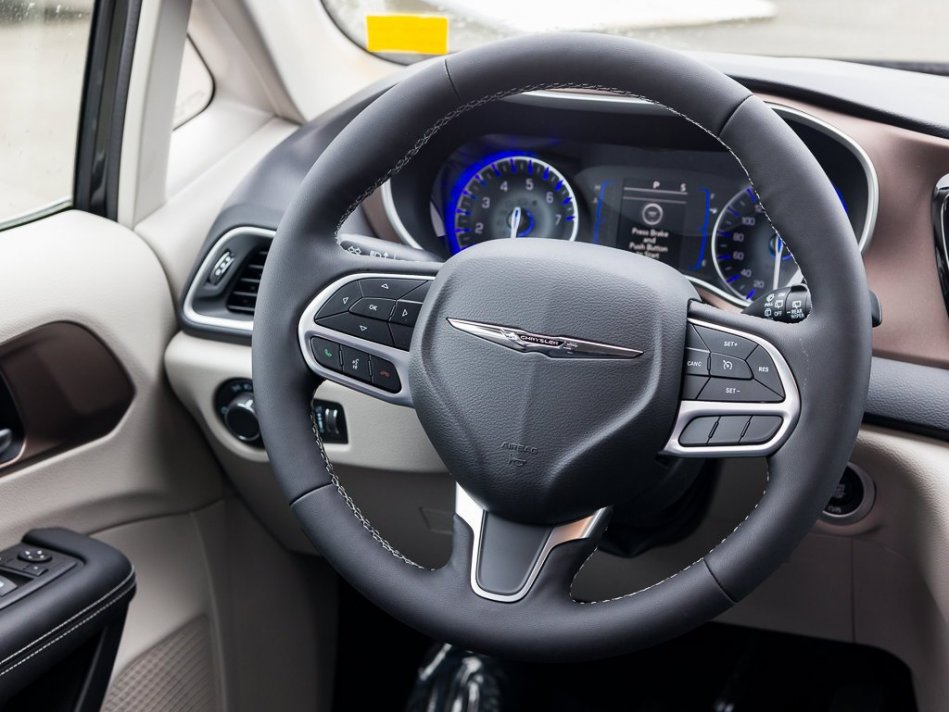 CHRYSLER Grand Caravan SXT 2C4RC1ZG5NR134536 104990