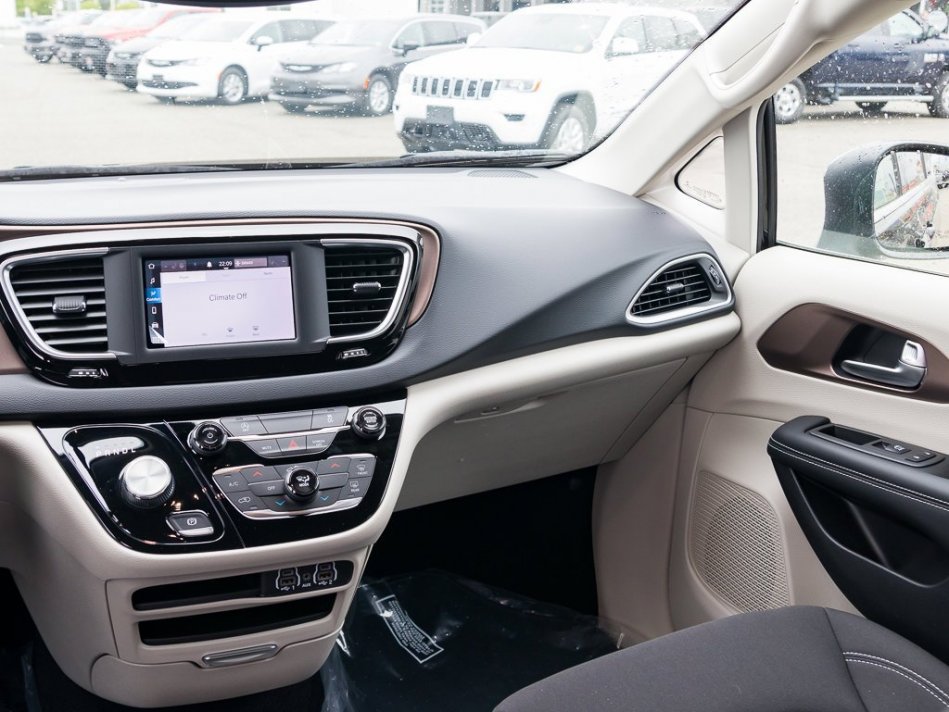 CHRYSLER Grand Caravan SXT 2C4RC1ZG5NR134536 104991