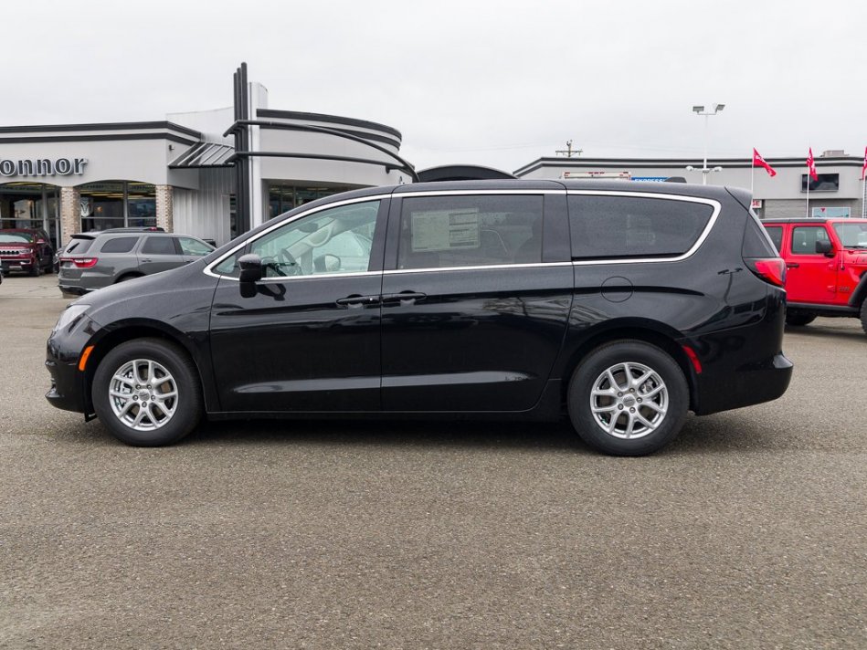 CHRYSLER Grand Caravan SXT 2C4RC1ZG7NR134537 105077