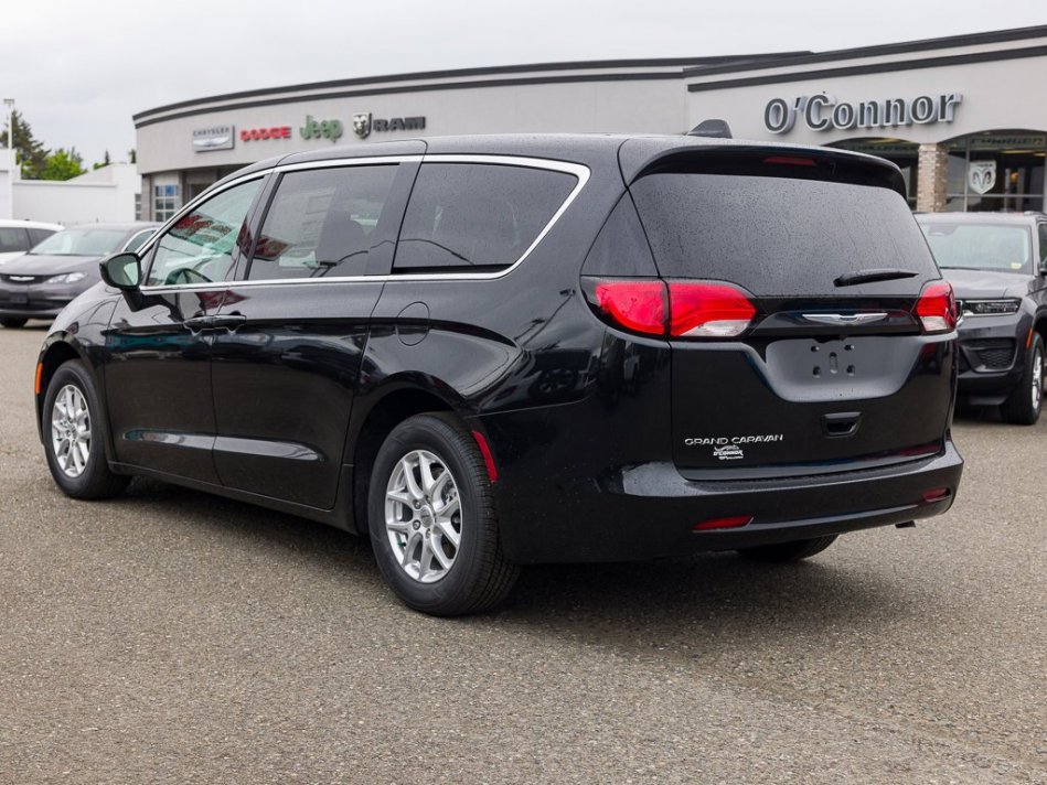 CHRYSLER Grand Caravan SXT 2C4RC1ZG7NR134537 105078