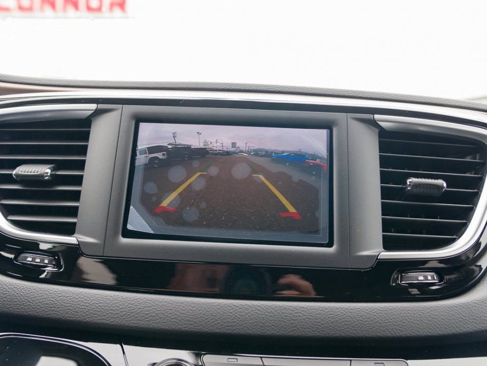 CHRYSLER Grand Caravan SXT 2C4RC1ZG7NR134537 105089