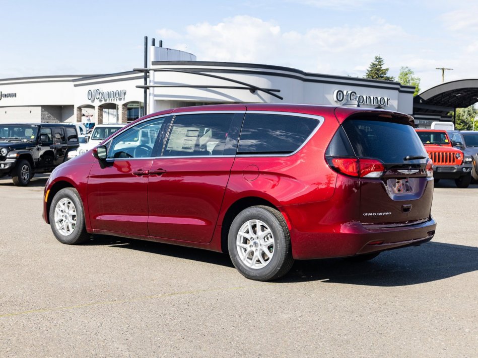 CHRYSLER Grand Caravan SXT 2C4RC1ZG9NR134538 105899