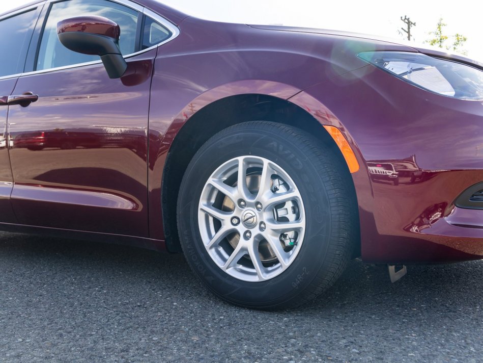 CHRYSLER Grand Caravan SXT 2C4RC1ZG9NR134538 105902