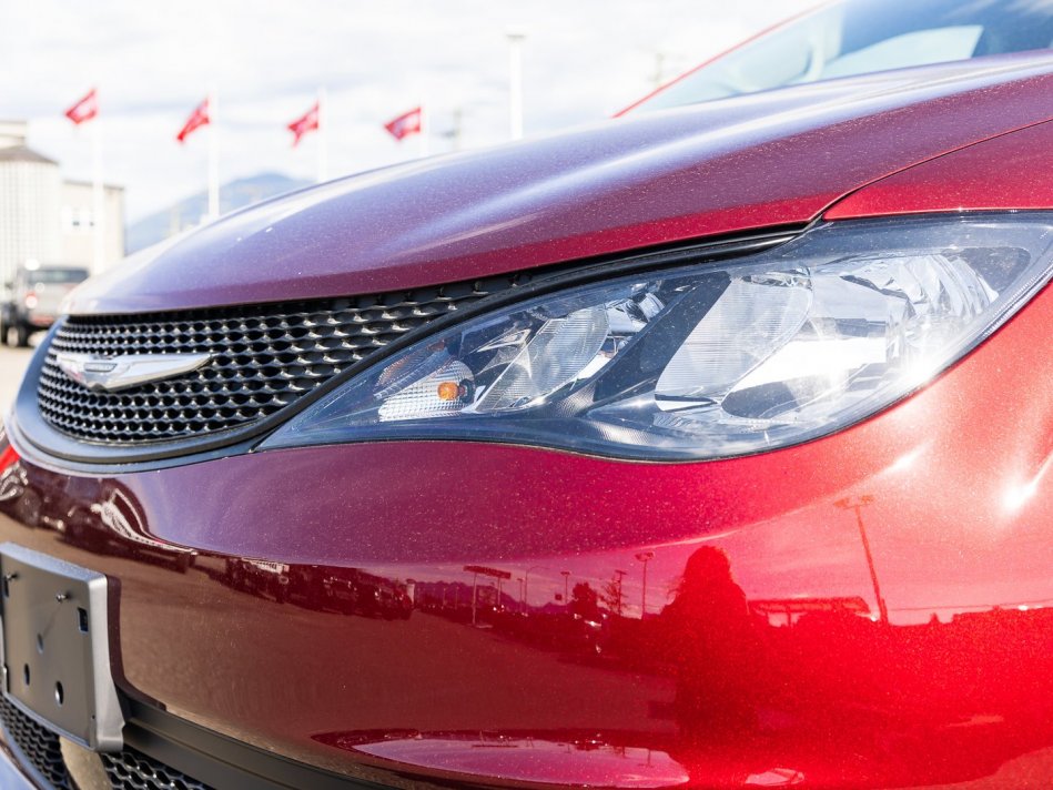 CHRYSLER Grand Caravan SXT 2C4RC1ZG9NR134538 105903