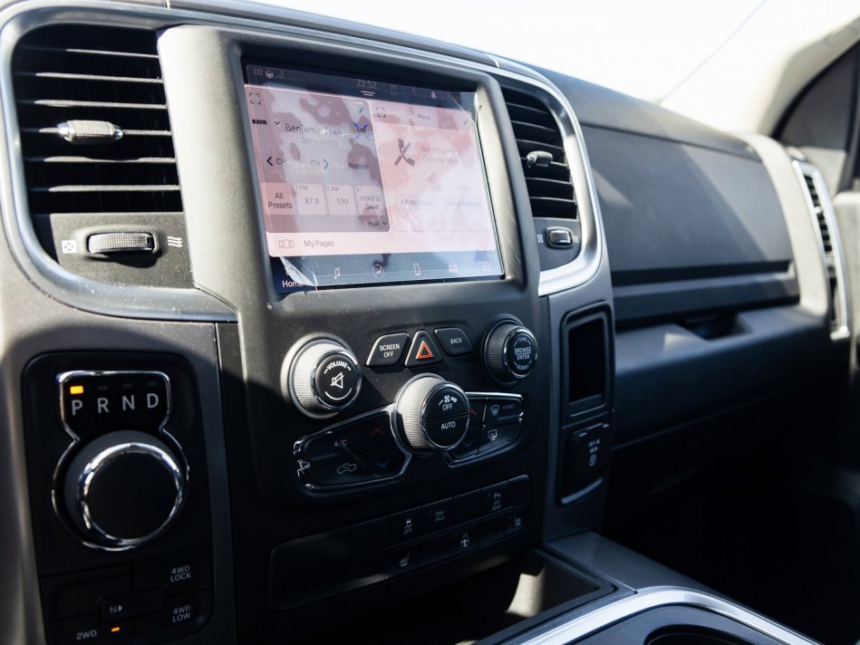 RAM 1500 Classic SLT 1C6RR7TT3NS168942 106077