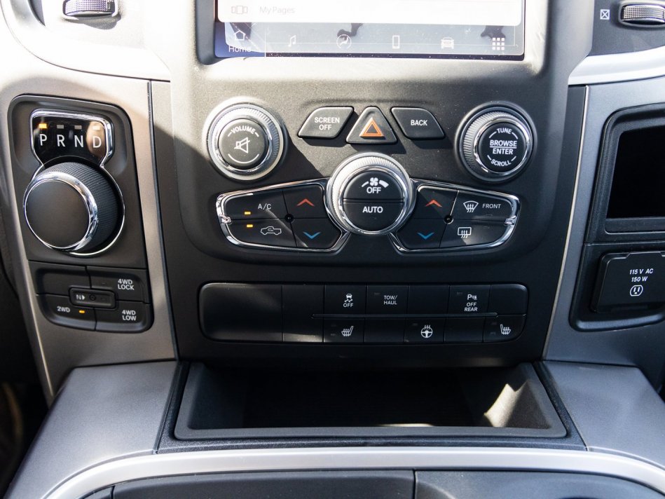 RAM 1500 Classic SLT 1C6RR7TT3NS168942 106079