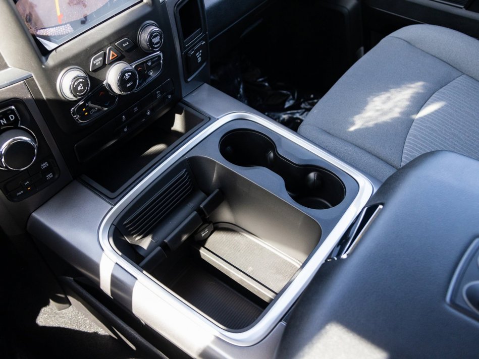 RAM 1500 Classic SLT 1C6RR7TT3NS168942 106083