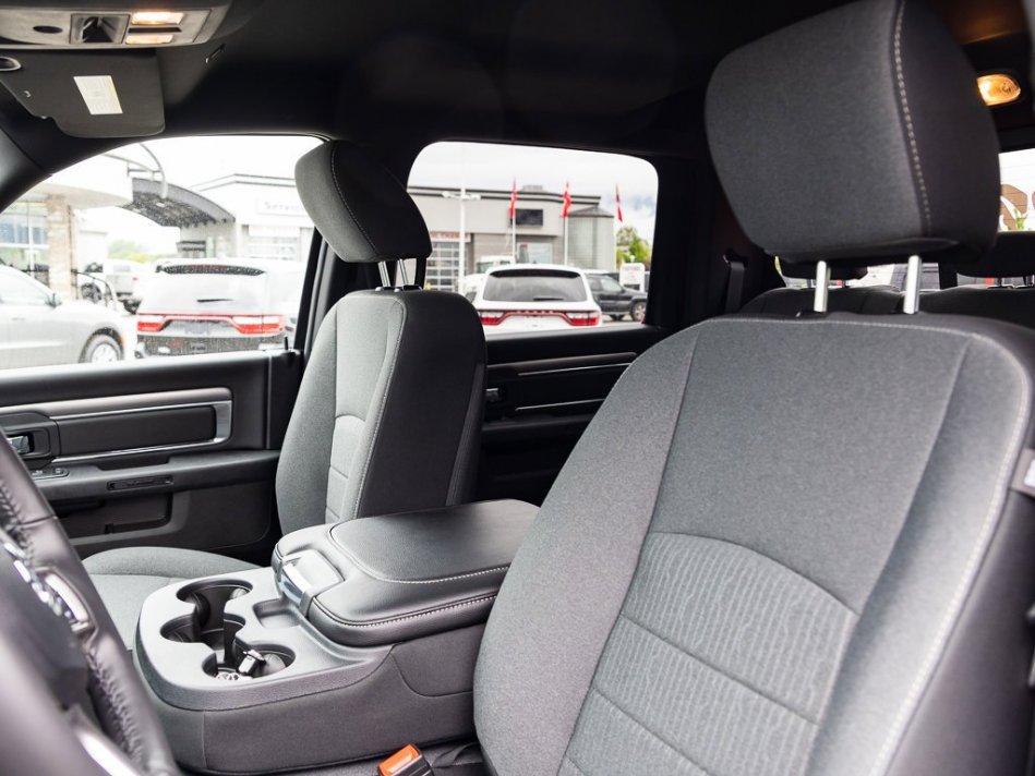 RAM 1500 Classic Warlock 1C6RR7LT4NS175396 105344