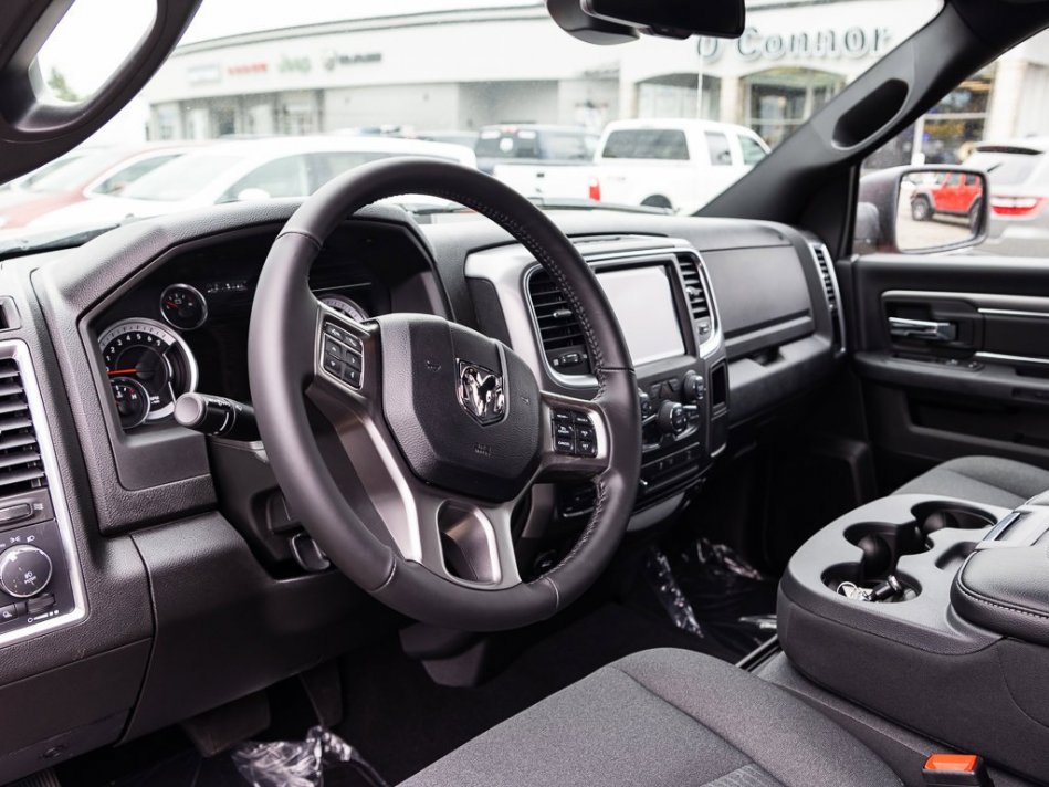 RAM 1500 Classic Warlock 1C6RR7LT4NS175396 105345