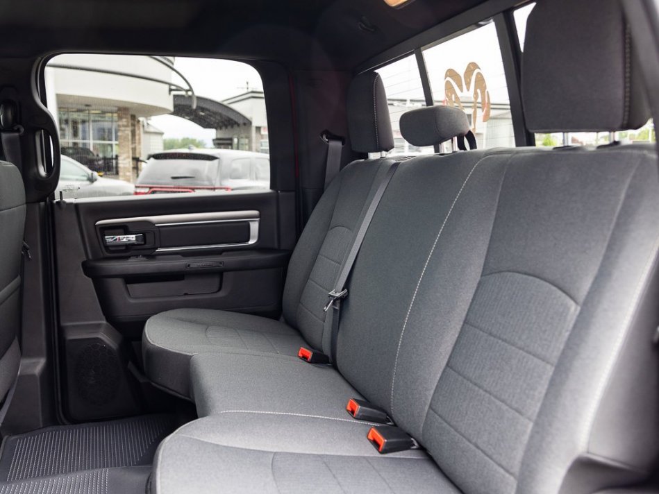 RAM 1500 Classic Warlock 1C6RR7LT4NS175396 105351