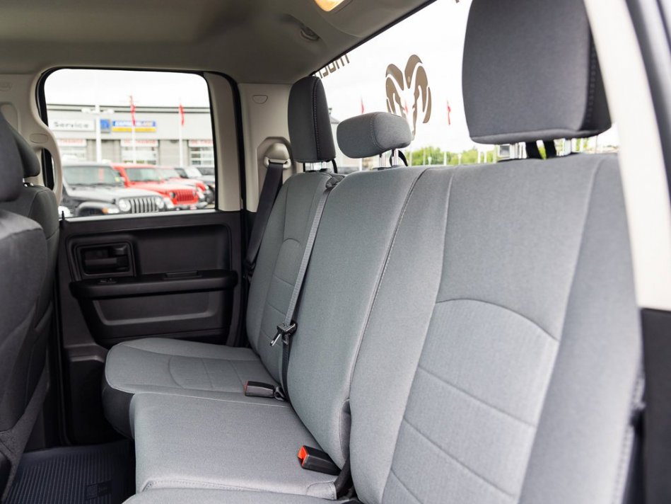 RAM 1500 Classic Night Edition 1C6RR7FT1NS171463 105593